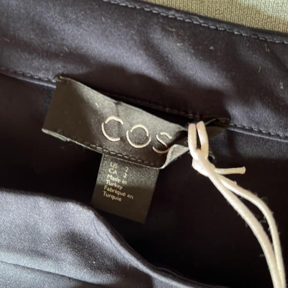 NWT elegant dress by COS. Deep navy cotton blend. Size 2. - Picture 9 of 11